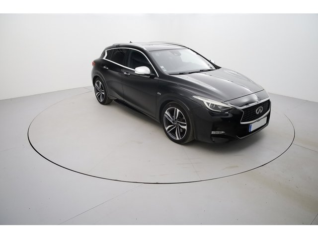 Infiniti Q30 - Photo 10