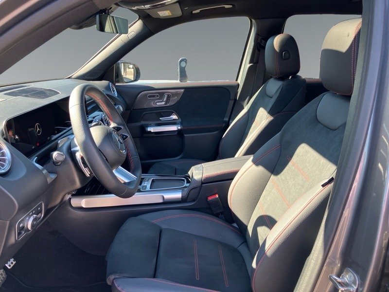 Mercedes GLB - Photo 12