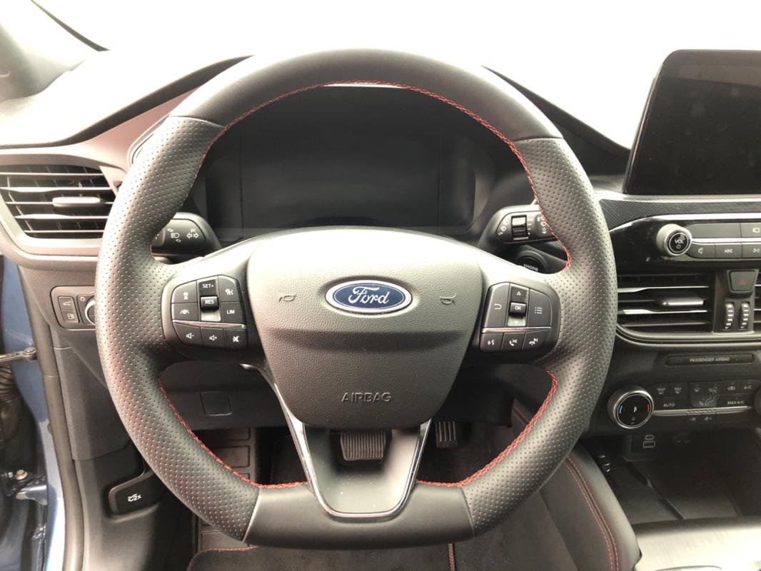 Ford Kuga - Photo 11