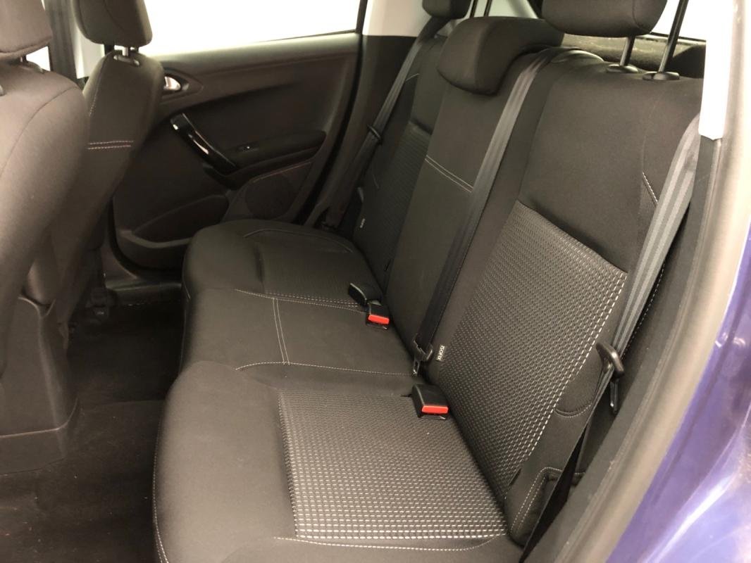Peugeot 208 - Photo 14