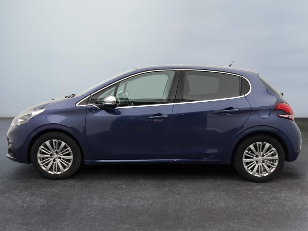Peugeot 208 - Photo 2