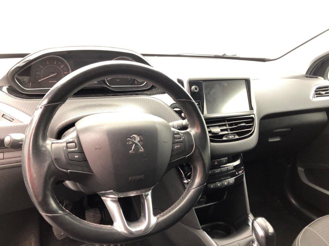Peugeot 208 - Photo 10