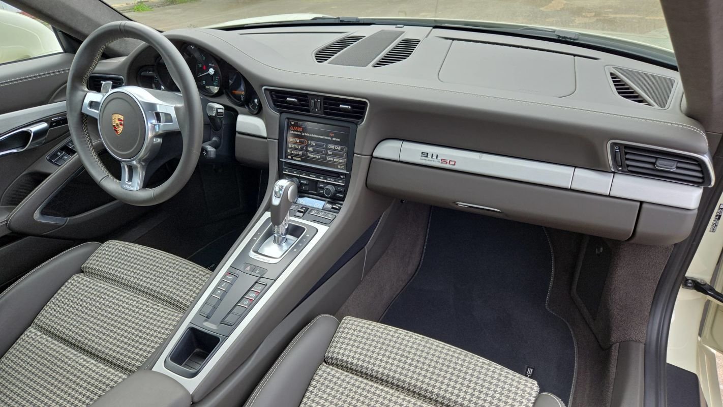Porsche 911 - Photo 10