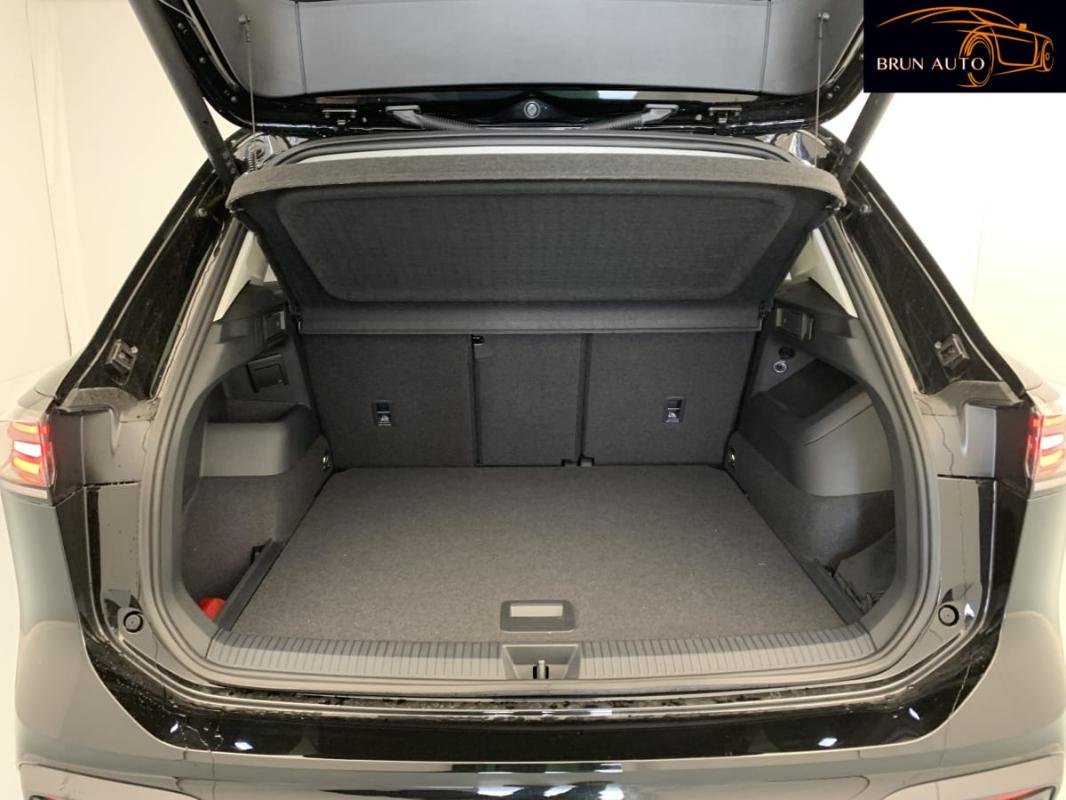 Volkswagen Tiguan - Photo 11