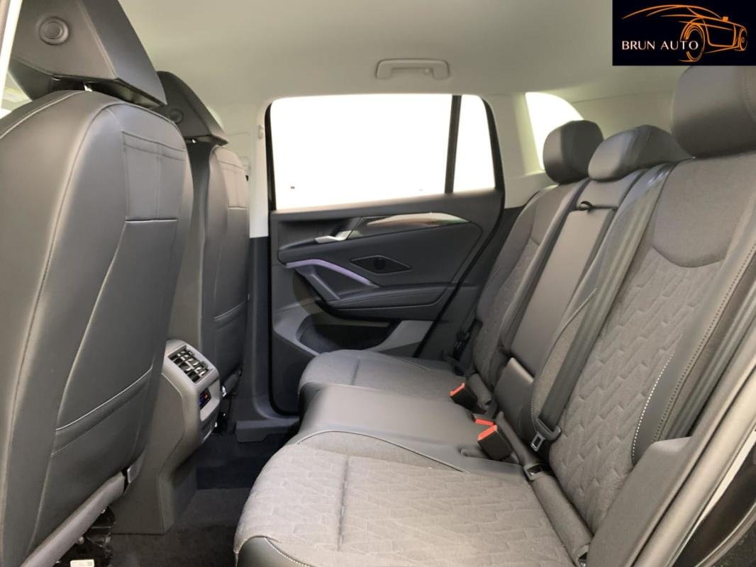 Volkswagen Tiguan - Photo 23
