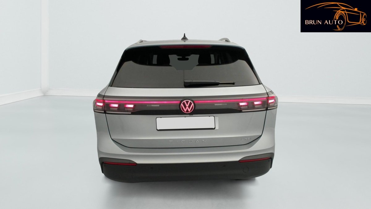 Volkswagen Tiguan - Photo 32