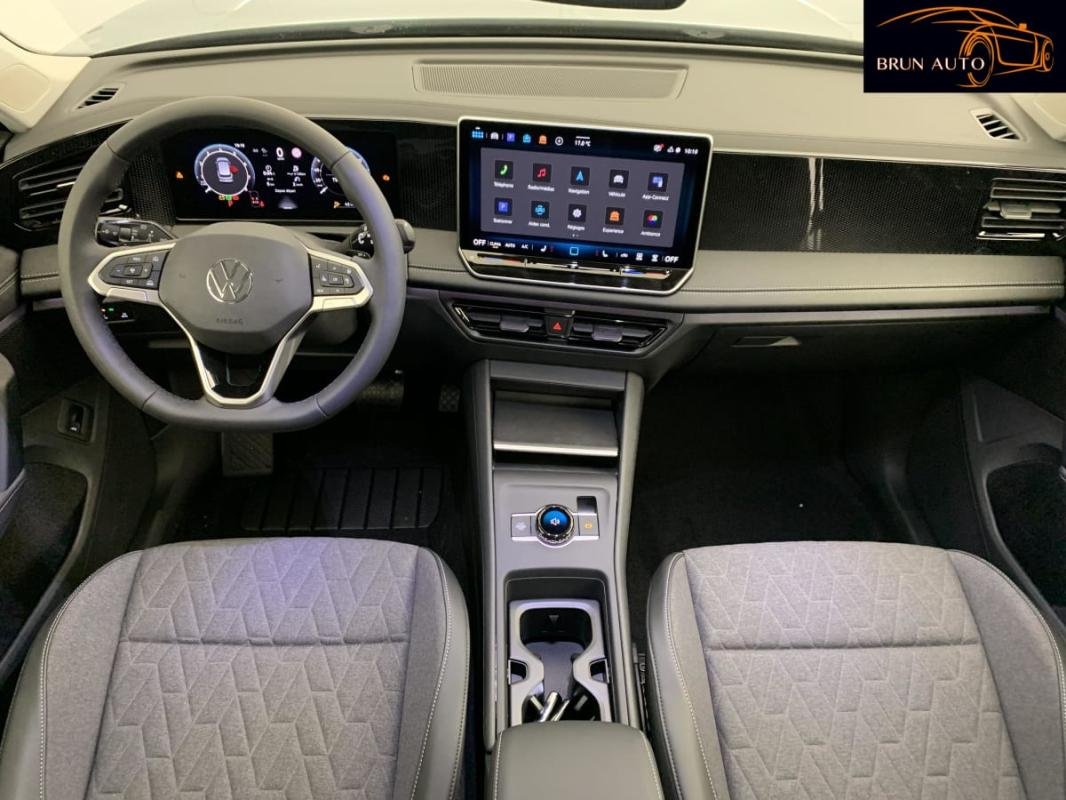 Volkswagen Tiguan - Photo 38