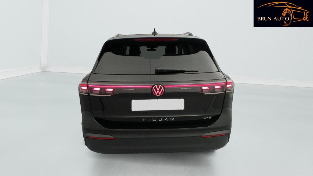 Volkswagen Tiguan - Photo 6