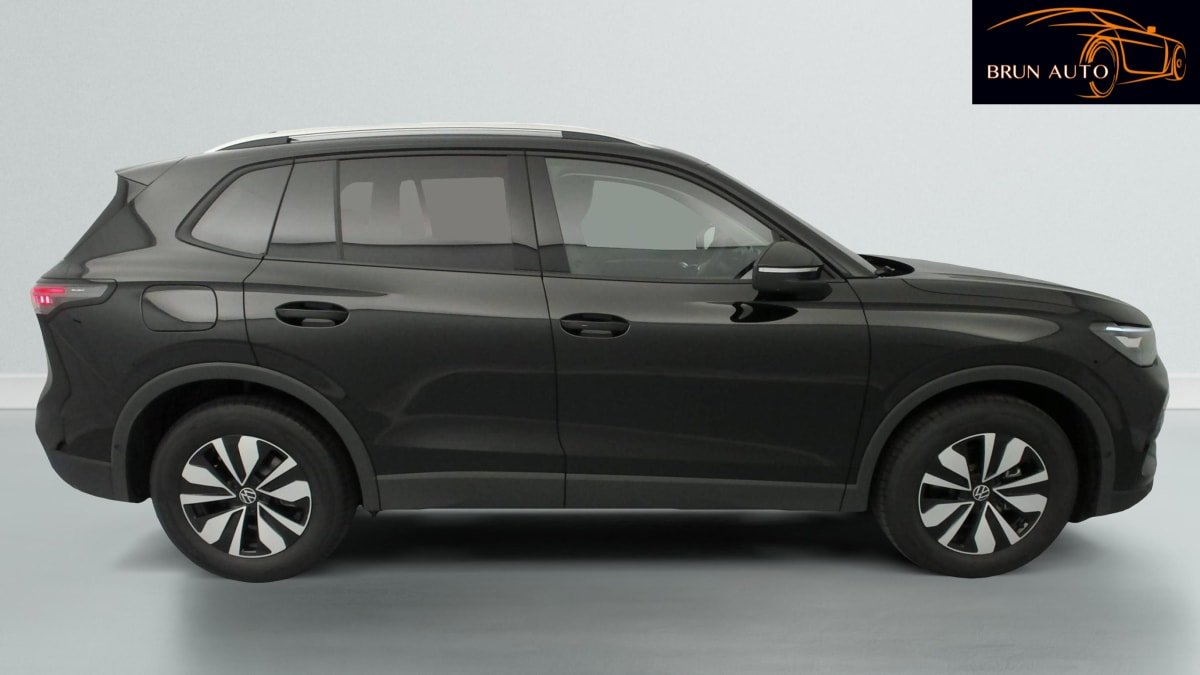 Volkswagen Tiguan - Photo 8