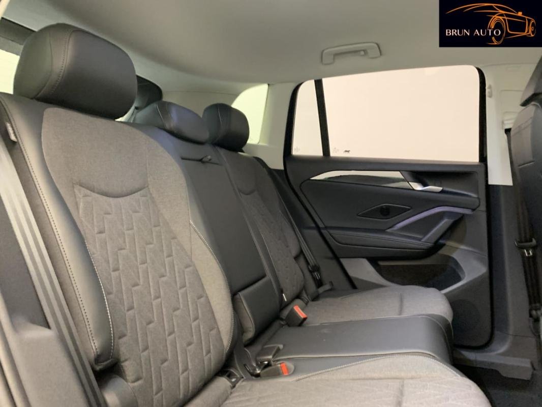 Volkswagen Tiguan - Photo 10