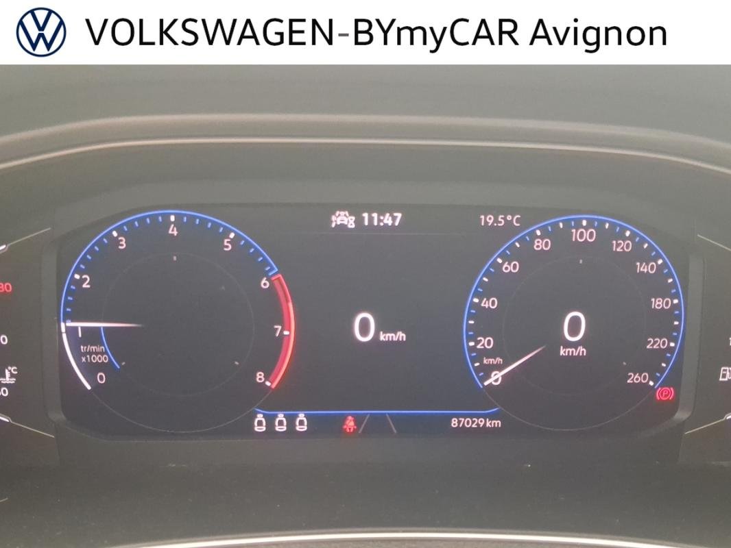 Volkswagen T-Roc - Photo 12