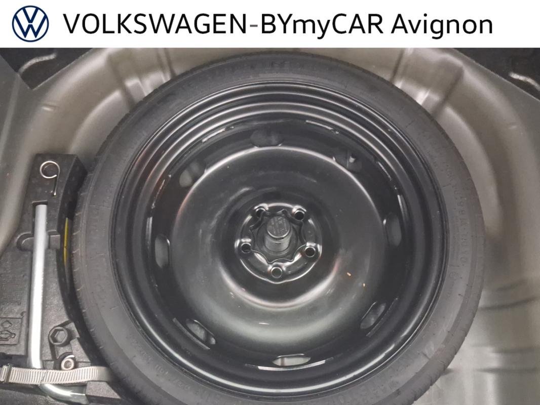 Volkswagen T-Roc - Photo 21