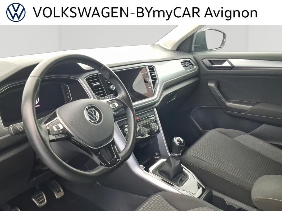 Volkswagen T-Roc - Photo 22