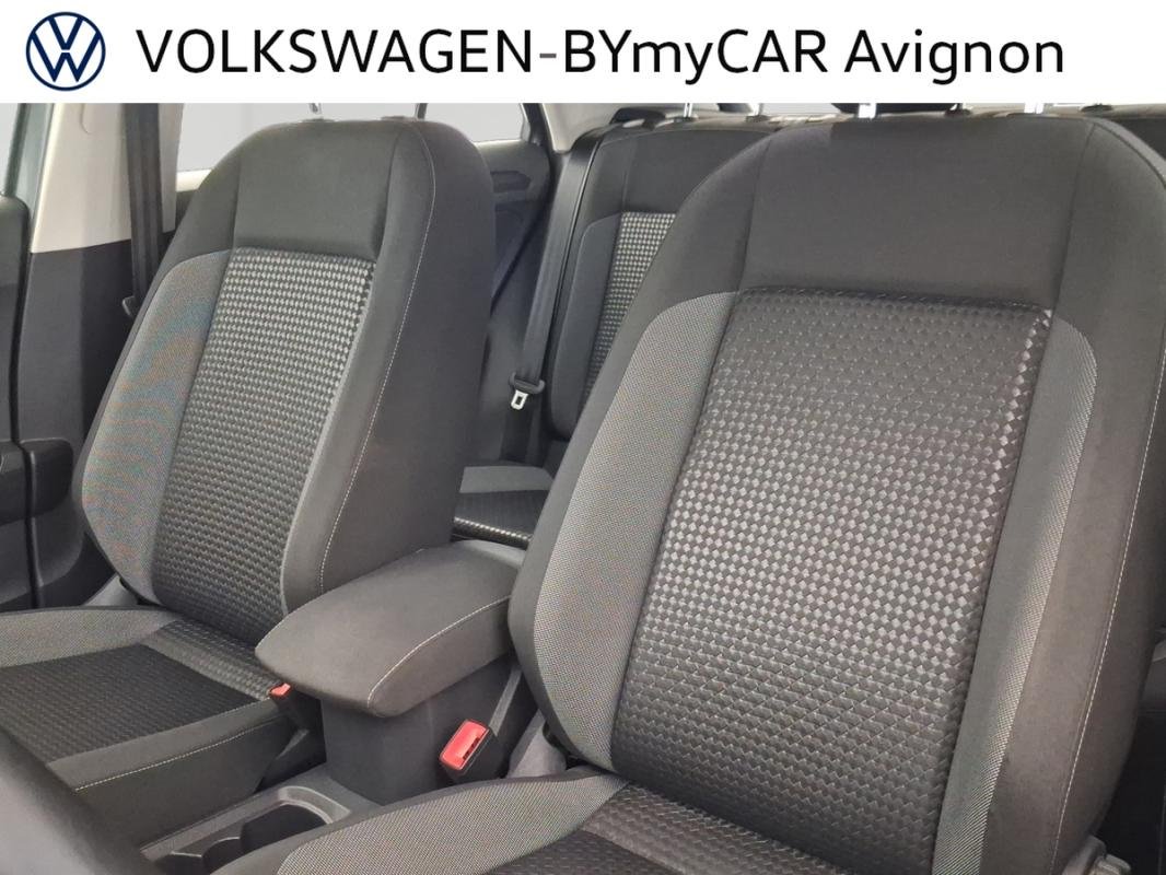 Volkswagen T-Roc - Photo 23