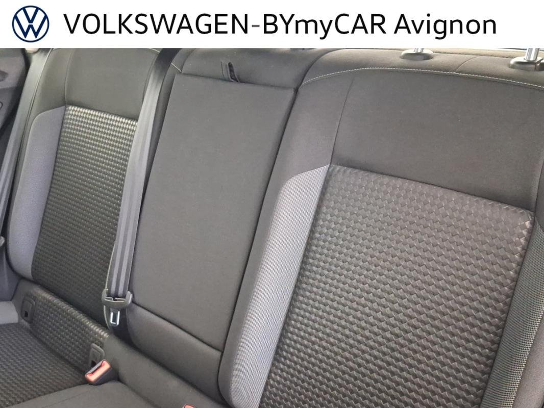 Volkswagen T-Roc - Photo 24