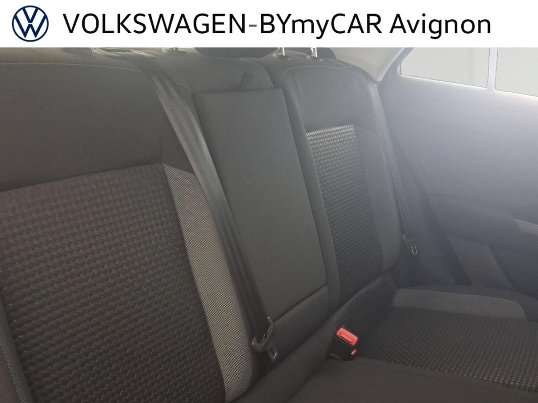 Volkswagen T-Roc - Photo 26