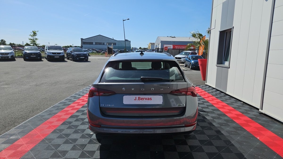 Skoda Octavia - Photo 4