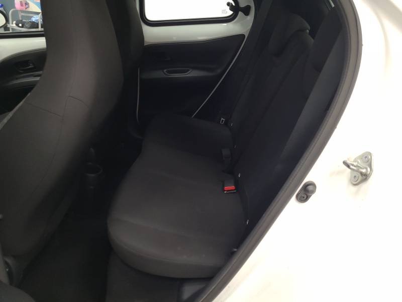 Toyota aygo x - Photo 13