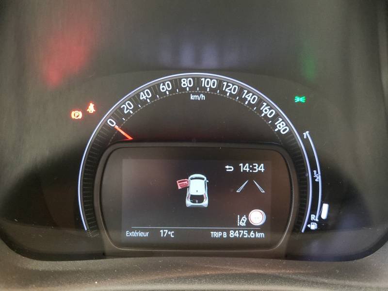 Toyota aygo x - Photo 19