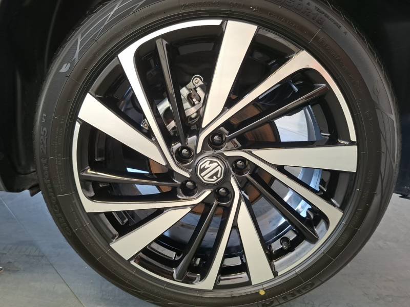 MG ZS - Photo 13
