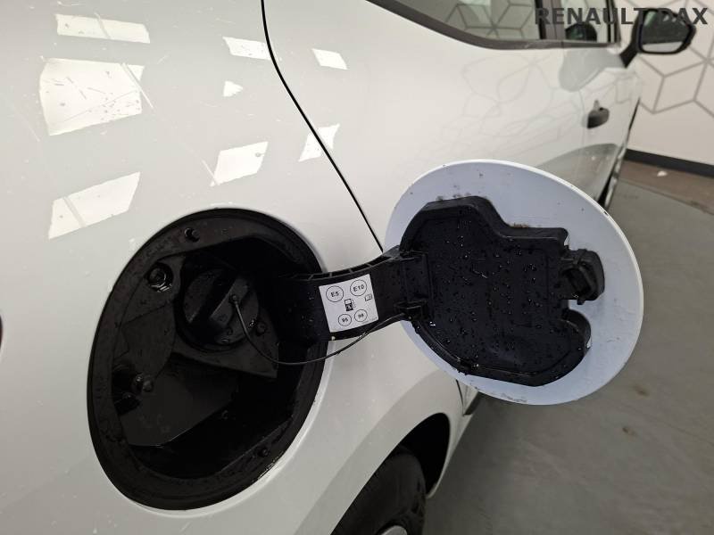 Renault Clio - Photo 18