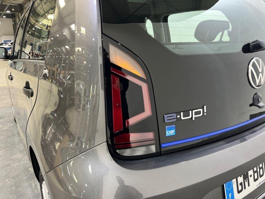 Volkswagen E-Up! - Photo 30