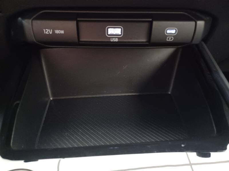 Kia Niro - Photo 32