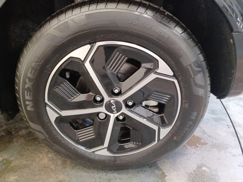 Kia Niro - Photo 8