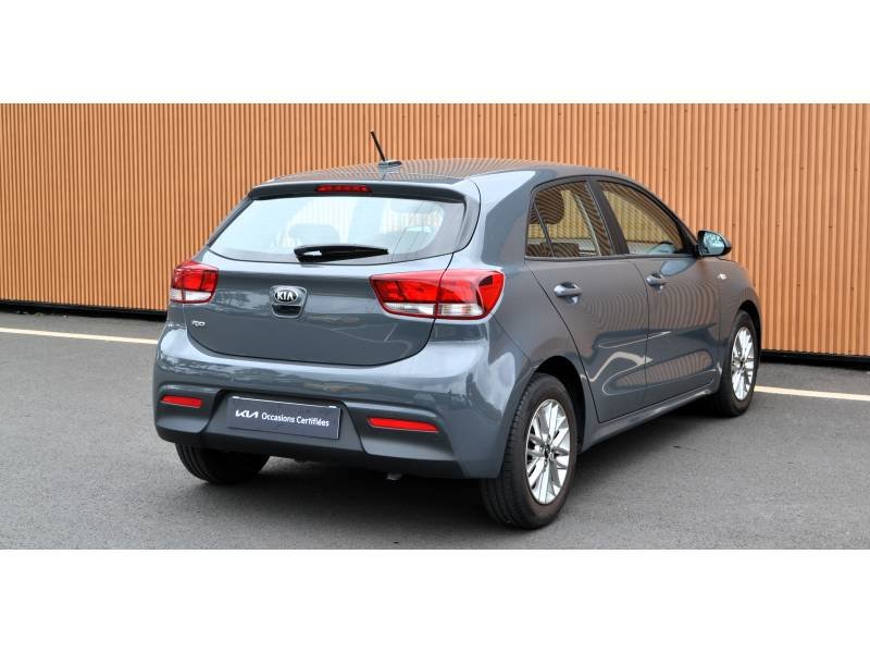 Kia Rio - Photo 10