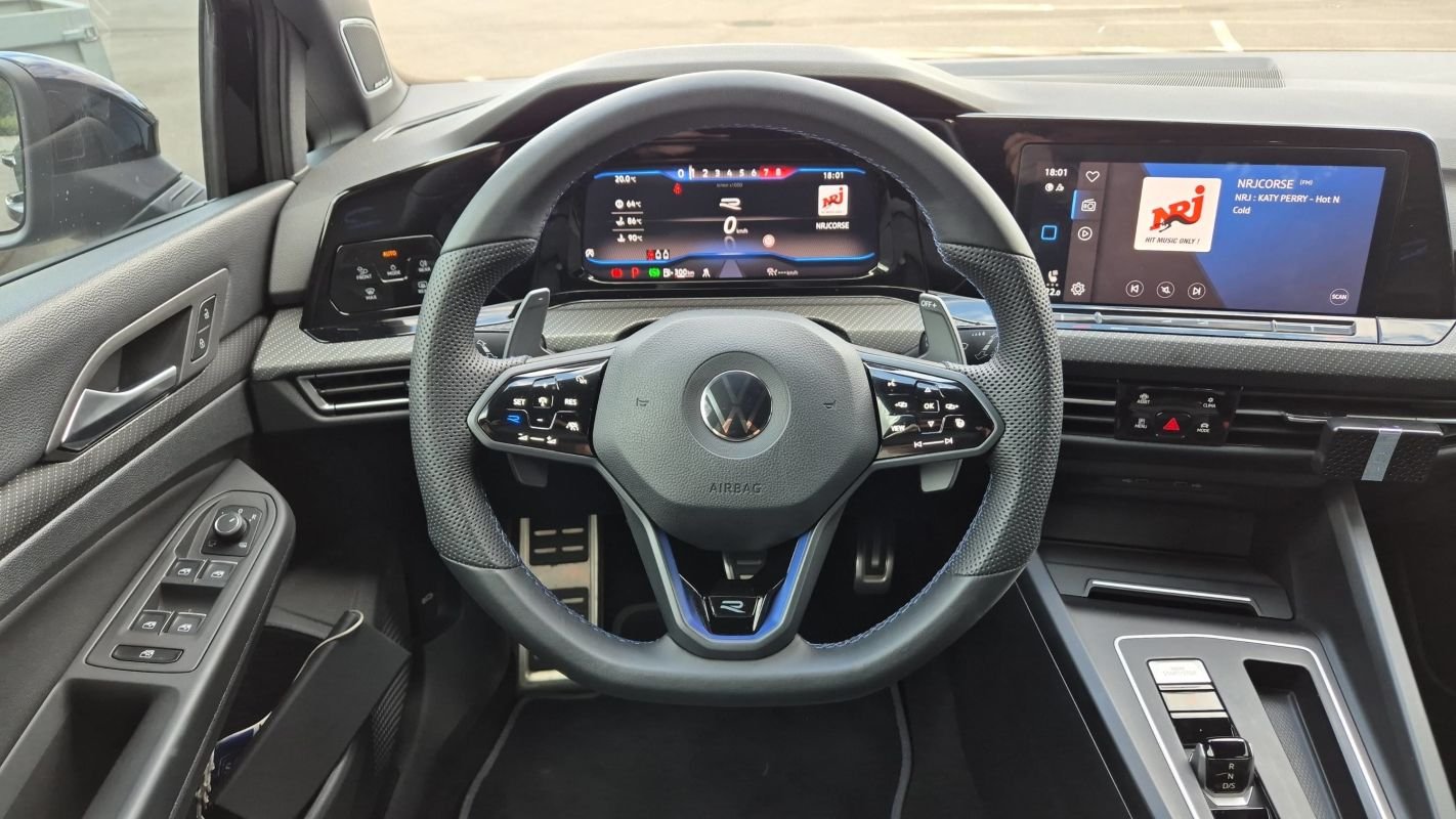 Volkswagen Golf - Photo 23
