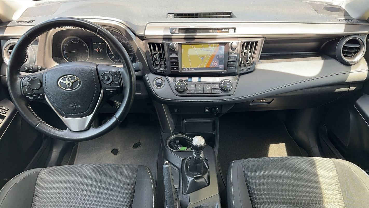 Toyota RAV4 - Photo 11