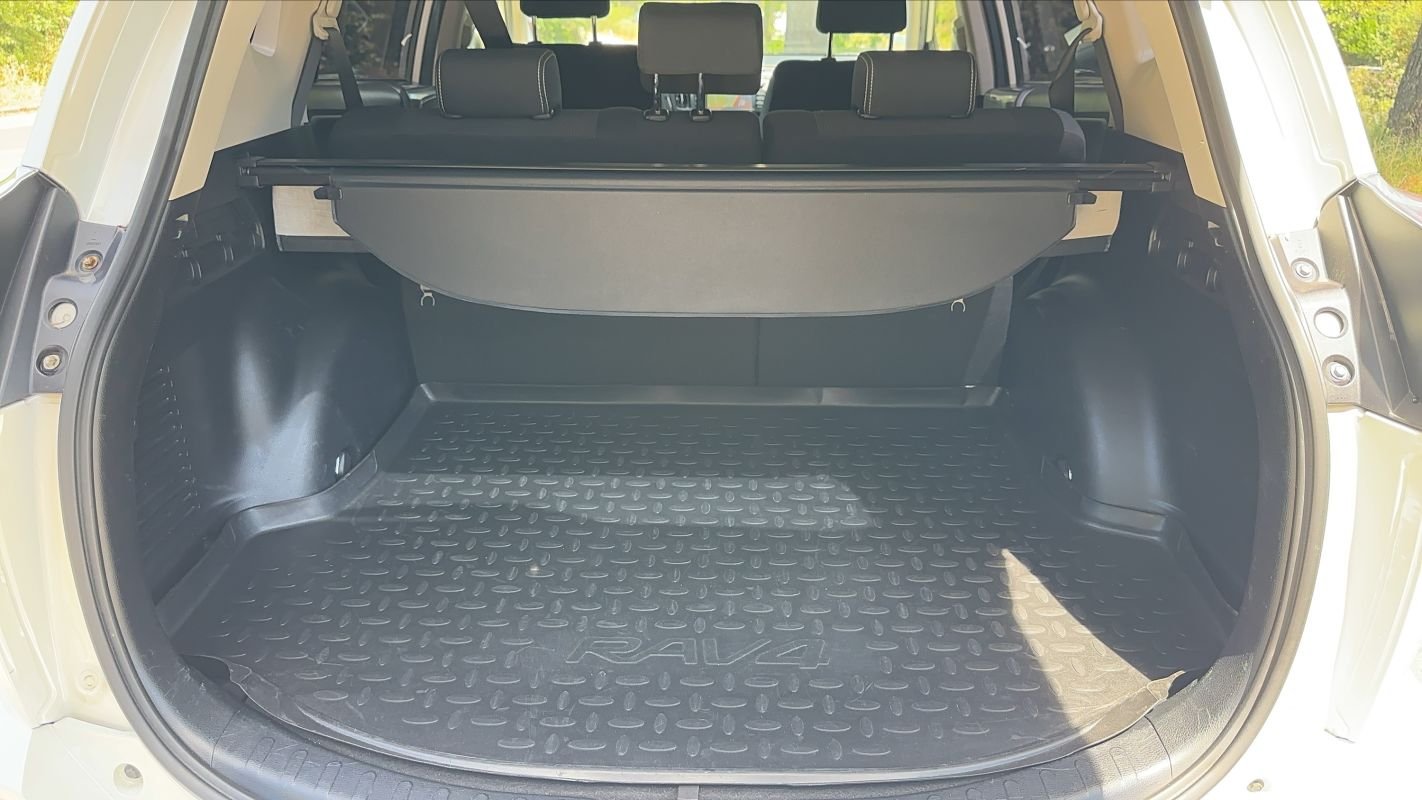 Toyota RAV4 - Photo 14