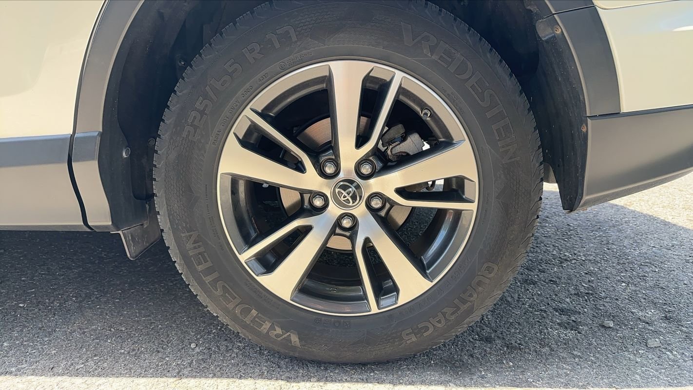 Toyota RAV4 - Photo 19