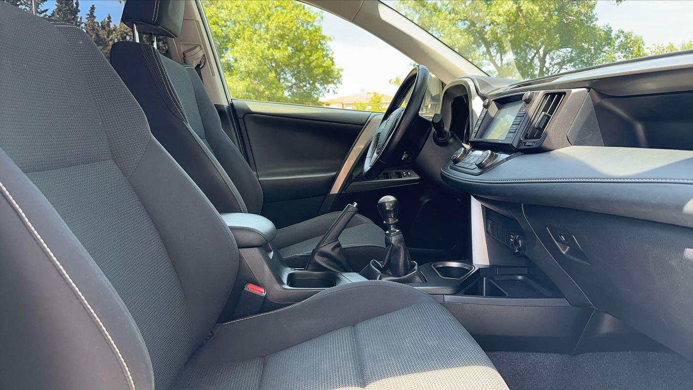 Toyota RAV4 - Photo 26