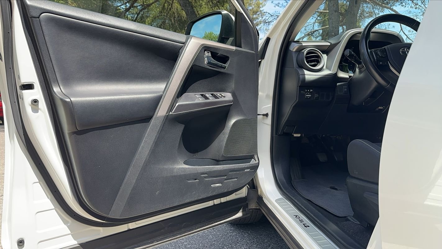 Toyota RAV4 - Photo 7