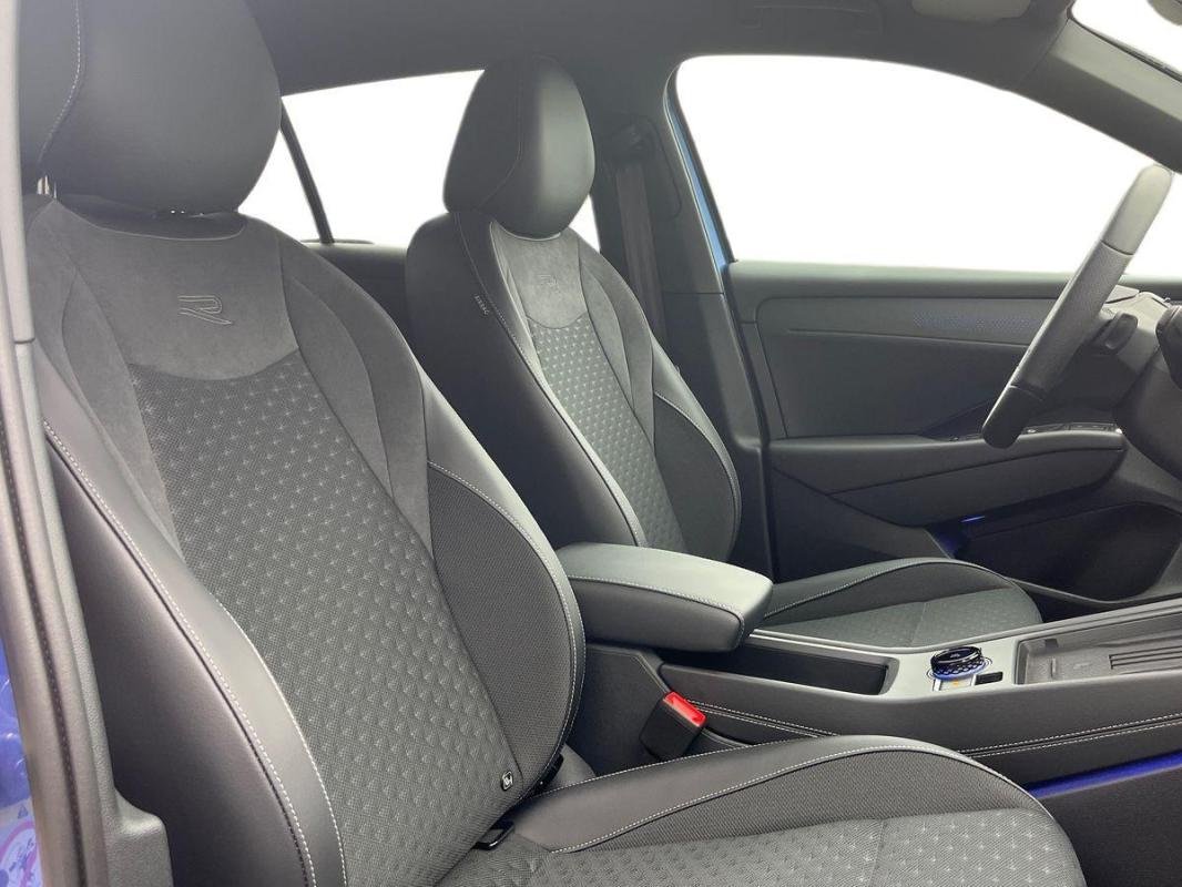 Volkswagen T-Roc - Photo 13