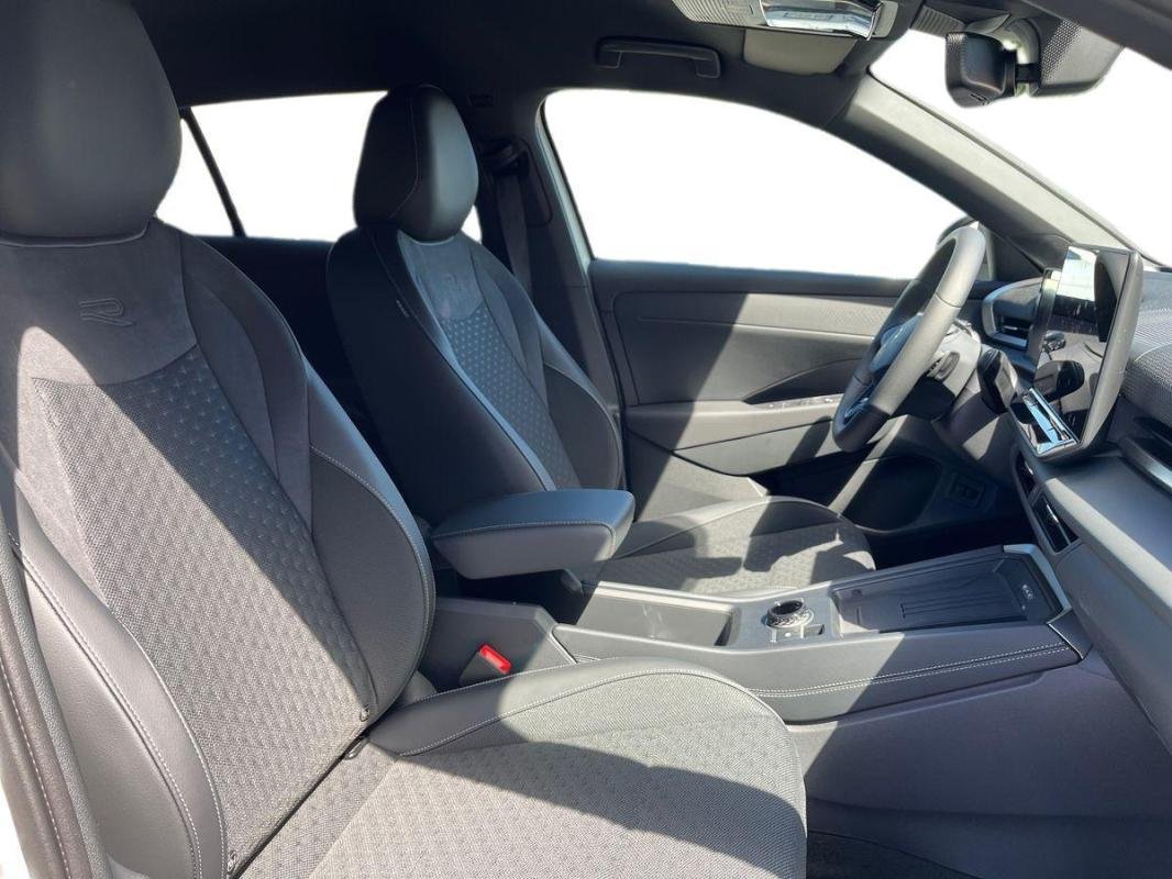 Volkswagen T-Roc - Photo 13