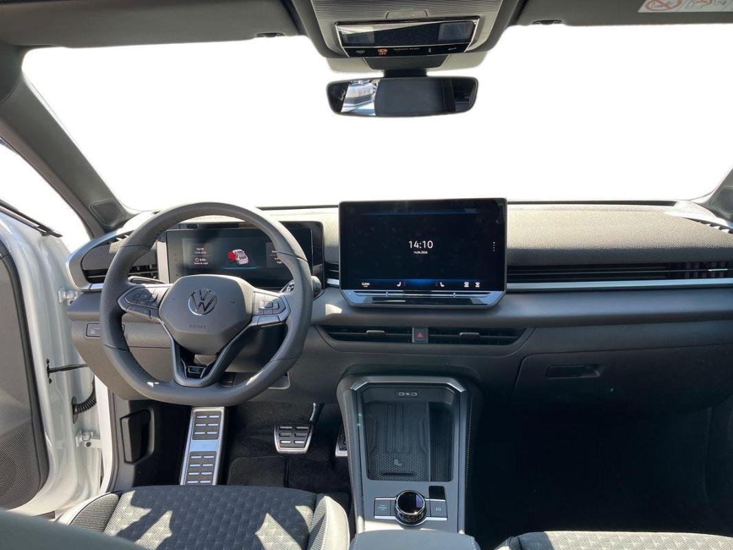 Volkswagen T-Roc - Photo 24