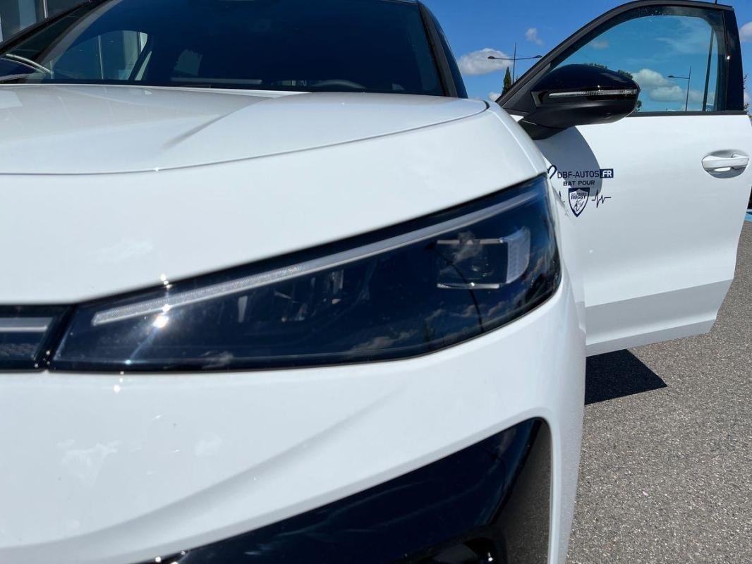 Volkswagen T-Roc - Photo 25