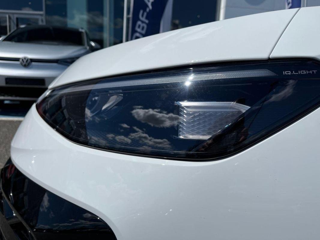 Volkswagen T-Roc - Photo 26
