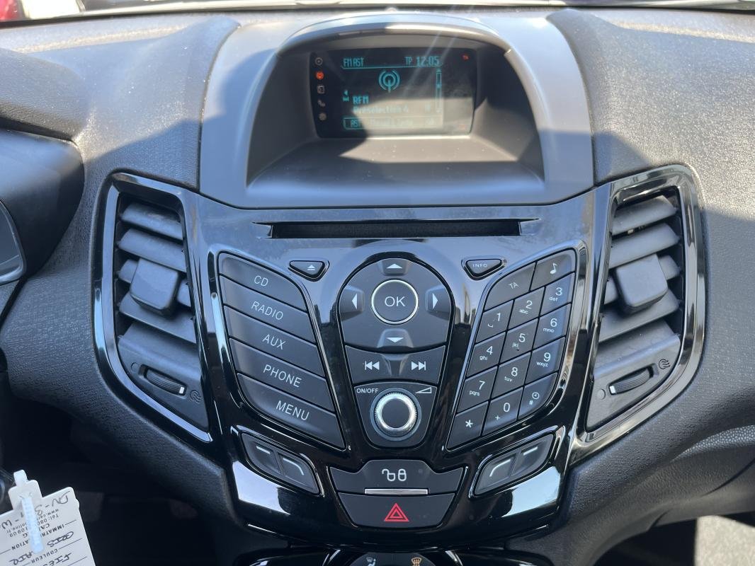 Ford Fiesta - Photo 19