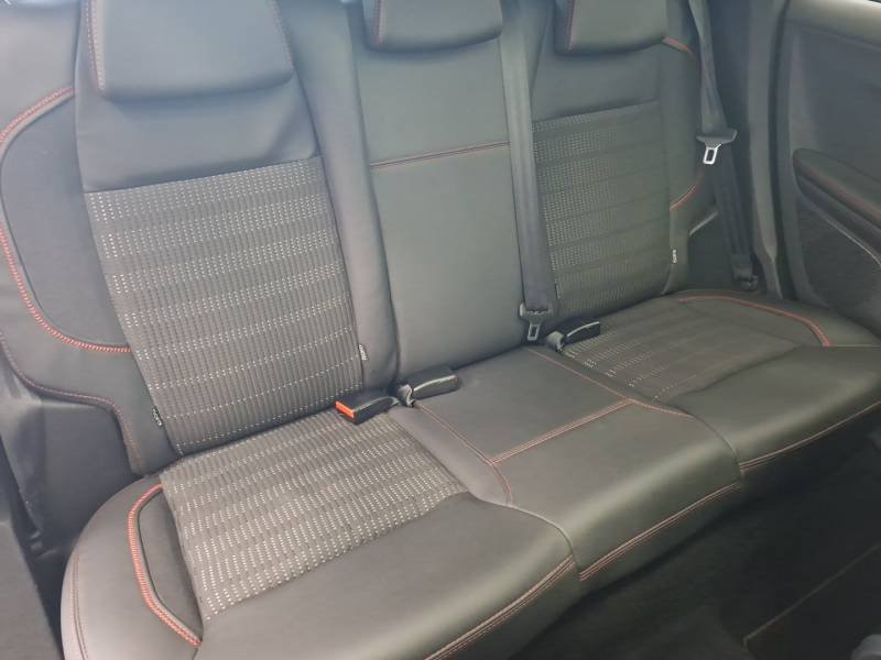 Peugeot 208 - Photo 12