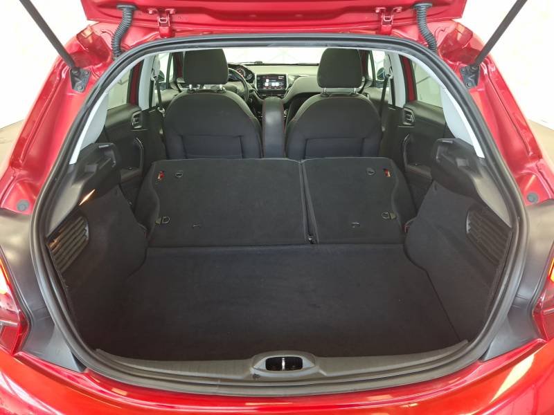 Peugeot 208 - Photo 14