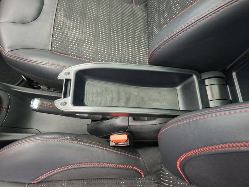 Peugeot 208 - Photo 21