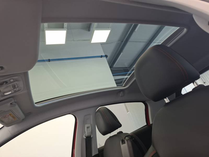 Peugeot 208 - Photo 24