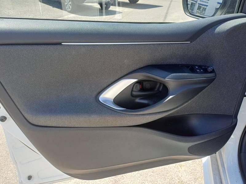 Toyota Yaris - Photo 14