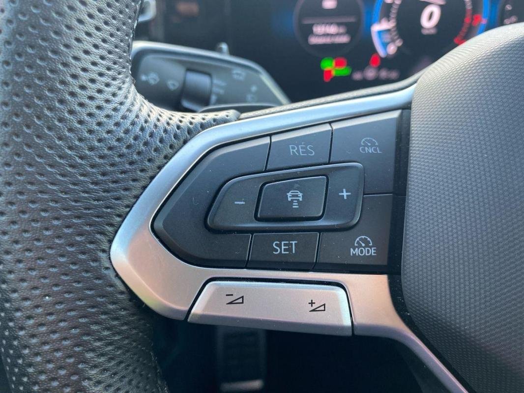 Volkswagen Tiguan - Photo 22