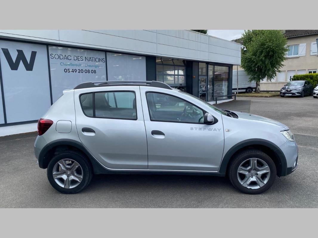 Dacia Sandero - Photo 2