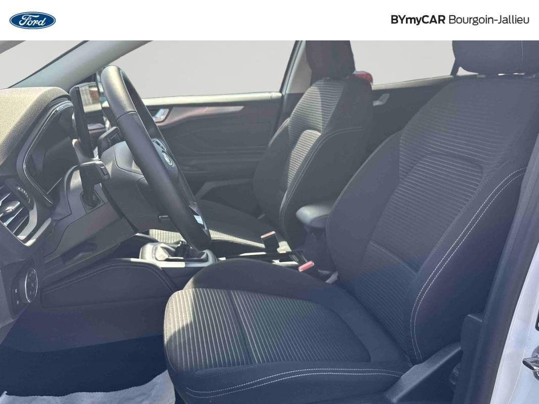 Ford Focus - Photo 11