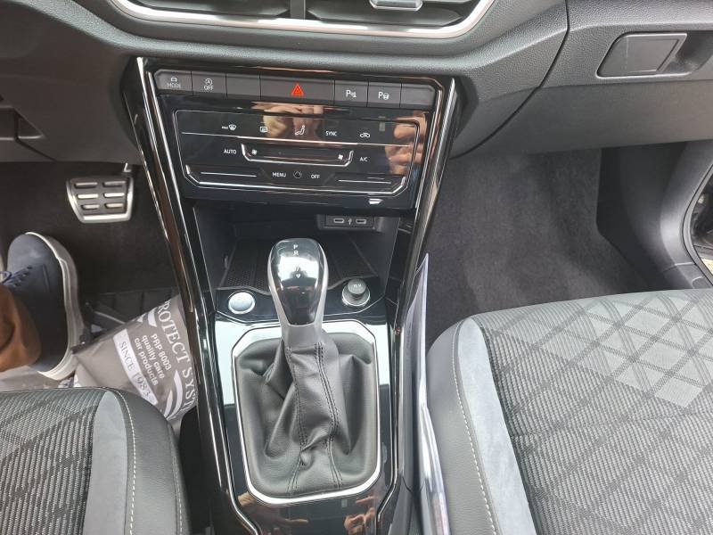 Volkswagen T-Roc - Photo 12